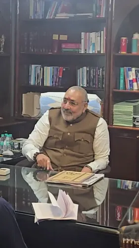 Giriraj Singh Pushes AI Integration for Assam Handloom Sector
