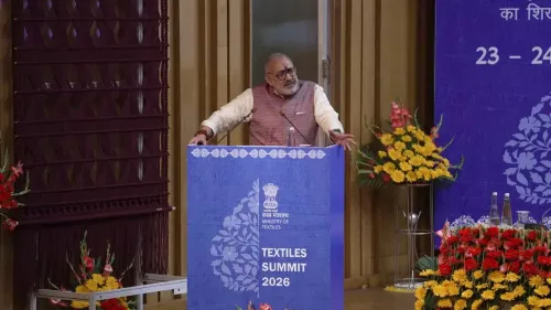Giriraj Singh Pushes Buyer-Driven Model for Textile Exports