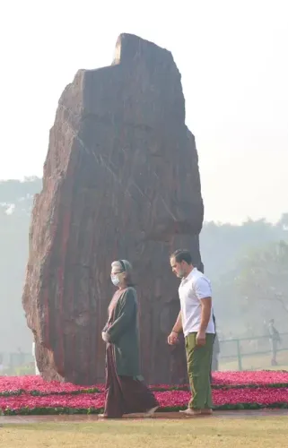 'Gives me courage to stand firmly against injustice': Rahul pays homage to Indira Gandhi