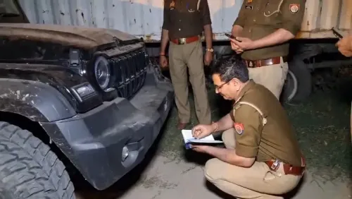 ग्रेटर नोएडा में काली थार का खतरनाक फरार होना: पेट्रोल पंप से डीजल भरकर भागा चालक