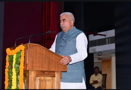 मुख्यमंत्री युवा उद्यमी विकास योजना की ग्रेटर नोएडा में समीक्षा: राकेश सचान की अध्यक्षता में