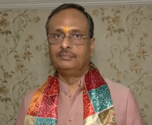 कांग्रेस के नक्सलवाद पर दिये जवाब को 'ऐतिहासिक' मानते हैं दिनेश शर्मा