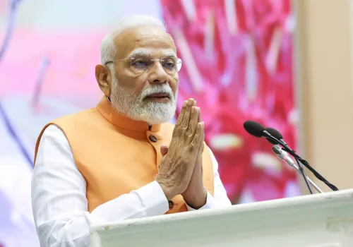 क्या जीएसटी डे: मोदी सरकार के इस टैक्स सुधार से छोटे व्यापारियों के लिए कारोबार करना आसान हुआ है?