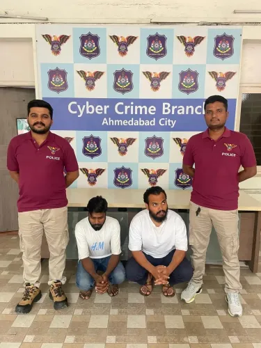क्या अहमदाबाद में डिजिटल गिरफ्तारी के नाम पर ठगने वाले साइबर गिरोह के दो सदस्य गिरफ्तार हुए?
