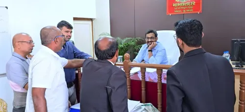 क्या गुजरात के आणंद जिले के कलेक्टर की पहल से राजस्व मामलों का निपटारा आसान हुआ?