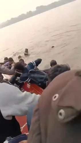 What Happened When a Boat Overturned in the Mahisagar River?