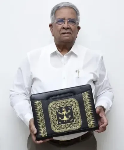 What Unique Feature Does the 2026-27 Gujarat Budget Cover Showcase?