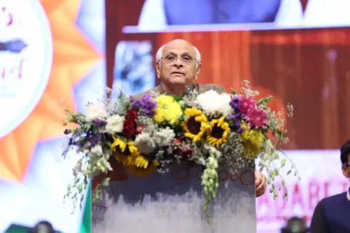 Has the Gujarat Cabinet Approved a Rs 2,600 Crore Initiative to Connect 1,614 Tribal Hamlets with All-Weather Roads?