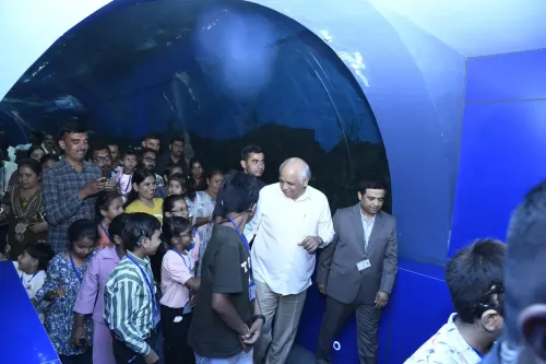 Gujarat CM Visits Science City Aquatic Gallery With Children
