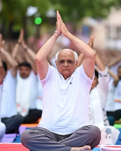गुजरात बना देश में सर्वाधिक योग शिक्षकों वाला राज्य, 4,985 निःशुल्क कक्षाओं में रोज़ 5 लाख नागरिक