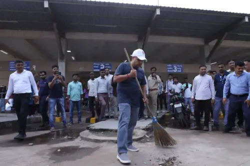 Gujarat Dy CM Harsh Sanghavi joins Seva Yatra cleanliness drive in Panchmahal