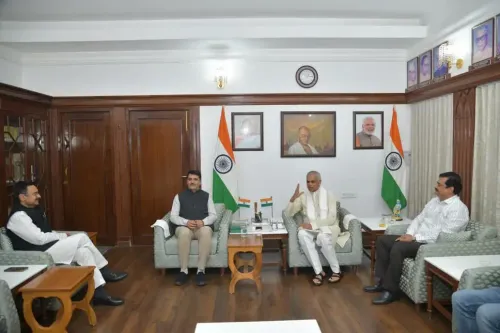 Did Gujarat Governor Meet Speakers of Three State Legislatures?