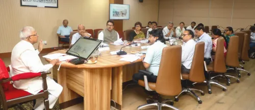 मुख्यमंत्री दुधारू पशु प्रदाय योजना: MP के अधिकारी गुजरात की दुग्ध संजीवनी योजना का अध्ययन करेंगे बनासकांठा में