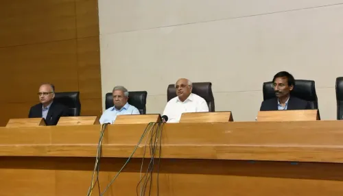 Gujarat Officials Applaud Central Government's Fuel Duty Cut