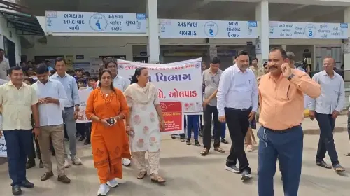 How is Gujarat's Olpad Bus Depot Promoting Cleanliness under 'Seva Pakhwada'?