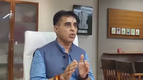 गुजरात के स्वास्थ्य मंत्री प्रफुल पंशेरिया ने PM मोदी की ईंधन बचत अपील का स्वागत किया, पायलट कार छोड़ने का ऐलान