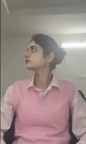 क्या हर्षाली मल्होत्रा ने 'अखंडा 2' के सेट पर मेकअप रूम के रोमांचक लम्हों को साझा किया?