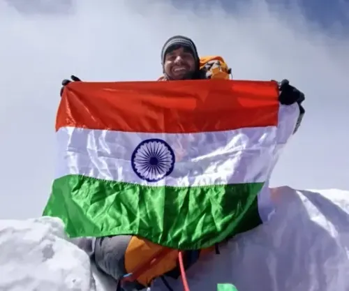Haryana CM Honors Narendra Kumar, First Haryanvi to Summit Mount Annapurna
