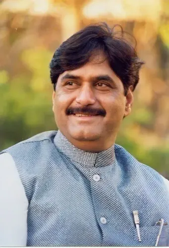 Haryana CM Saini Pays Tribute to Gopinath Munde on Death Anniversary