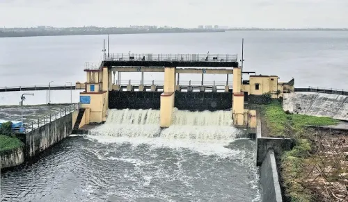 Is Puzhal Reservoir Overflowing Due to Heavy Rain?