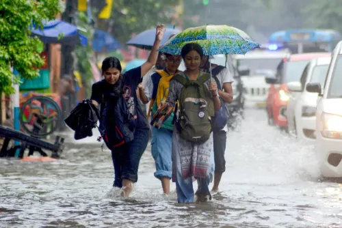 Heavy rain to lash south Bengal for 24 hours as low pressure shifts to Jharkhand