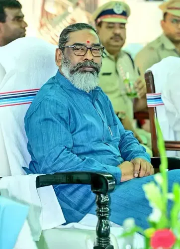 हेमंत सोरेन: विरासत से विजय तक, आदिवासी हितों की मजबूत आवाज