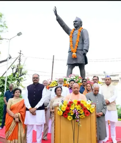 हेमवती नंदन बहुगुणा ने यूपी के विकास को प्रदान की नई ऊंचाइयां : सीएम योगी  