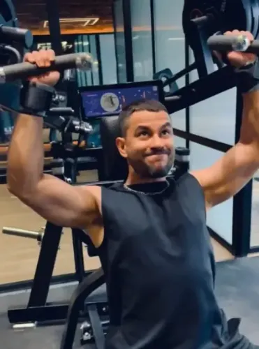 How Did Ranveer Singh Motivate Kunal Kemmu in the Gym?