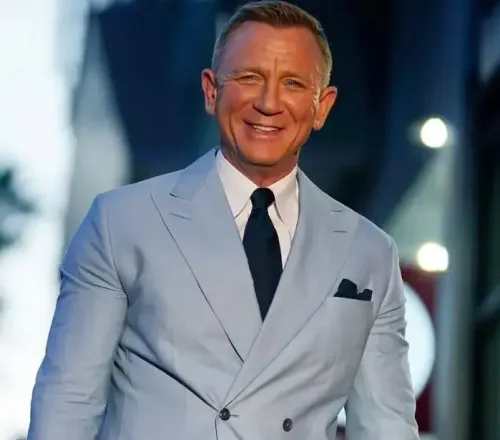 Daniel Craig Attributes His Disconnection to James Bond Fame