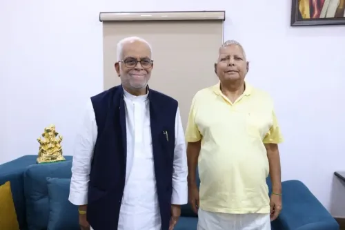 क्या हाई कोर्ट के पूर्व जजों ने बी. सुदर्शन रेड्डी और लालू यादव की मुलाकात पर आपत्ति जताई?