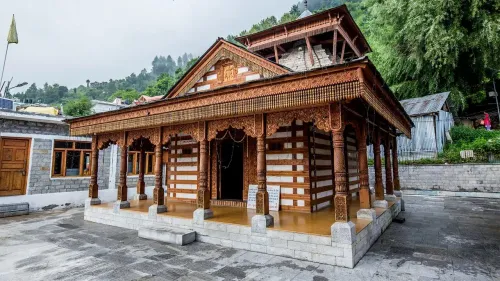 वशिष्ठ गांव मनाली: गंधक कुंड, प्राचीन मंदिर और 4,000 साल पुरानी आध्यात्मिक विरासत