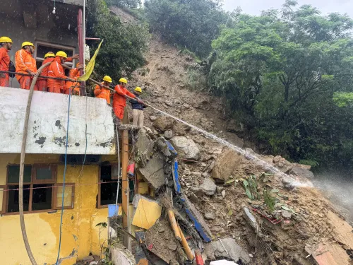 क्या कुल्लू में भूस्खलन के बाद रेस्क्यू ऑपरेशन तेज हो गया है? लापता 5 लोगों की खोज जारी