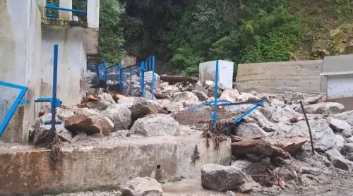 क्या हिमाचल प्रदेश के मंडी में बादल फटने से आई भारी तबाही?
