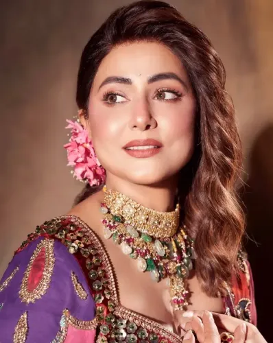 Did Hina Khan Just Become the New Poo by Recreating Kareena Kapoor's Iconic K3G Dialogue?