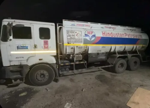 गुजरात: आनंद में SMC का छापा, ₹1.72 करोड़ का ईंधन-रसायन-वाहन जब्त, सात गिरफ्तार