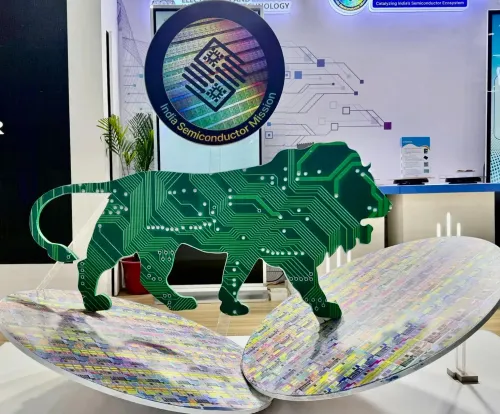 क्या सिंहावलोकन 2025: मेक इन इंडिया और पीएलआई योजनाओं ने इलेक्ट्रॉनिक्स सेक्टर को दी रफ्तार, 2026 में भी नए रिकॉर्ड बनाने की तैयारी?