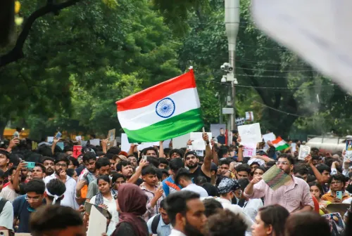 जंतर-मंतर प्रदर्शन में घायल 21 वर्षीय छात्रा वेंटिलेटर से हटाई गई, MRI नॉर्मल: RML अस्पताल