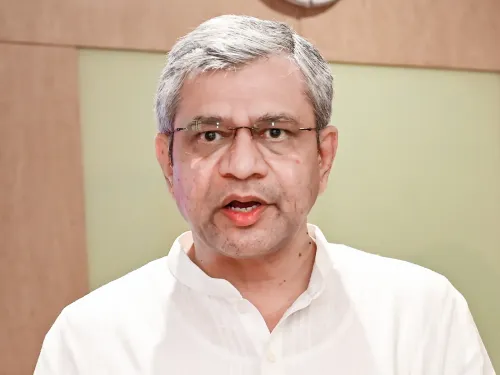 50 OTT प्लेटफॉर्म ब्लॉक: अश्लील कंटेंट पर सरकार की बड़ी कार्रवाई, अश्विनी वैष्णव ने लोकसभा में दी जानकारी