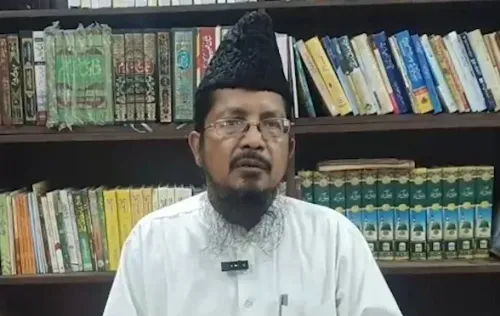 वक्फ संपत्ति घोटाले पर मौलाना शहाबुद्दीन रजवी ने बरेली DM को सौंपे सबूत, सपा पर धमकी का आरोप