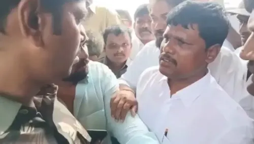 क्या आंध्र प्रदेश के मंत्री के चचेरे भाई पर पुलिस कांस्टेबल को थप्पड़ मारने का आरोप सही है?