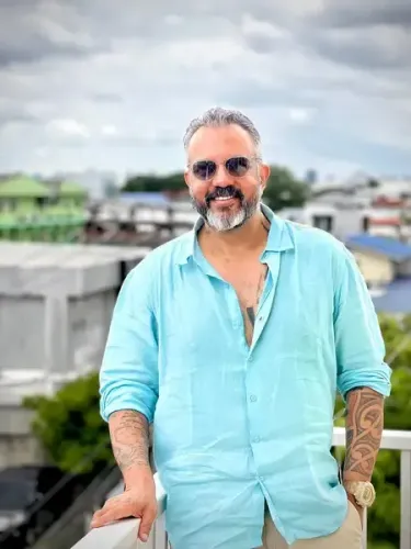 जब स्काइडाइविंग के दौरान फेल हो गया था पैराशूट, अपूर्व लाखिया ने बताया पूरा किस्सा