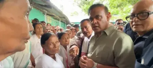 असम बाढ़: CM हिमंता सरमा बोले — कई गांव पूरी तरह कटे, हजारों फंसे, शव बरामद जारी