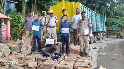 असम के श्रीभूमि में ₹3.18 करोड़ की प्रतिबंधित कफ सिरप जब्त, दो तस्कर गिरफ्तार