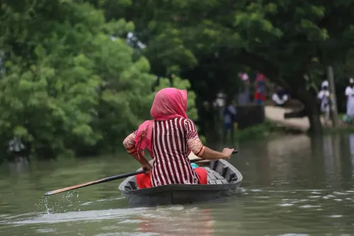 बांग्लादेश में भारी बारिश से तबाही, बाढ़ और भूस्खलन में 51 लोगों की मौत