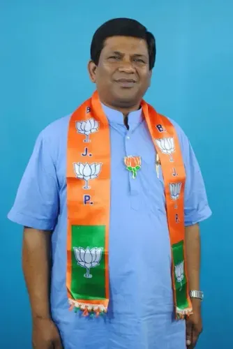 पश्चिम बंगाल विधानसभा अध्यक्ष रथिंद्र बोस अस्पताल में भर्ती, सीने में दर्द के बाद हालत स्थिर