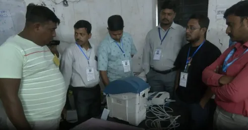 पश्चिम बंगाल चुनाव: दक्षिण 24 परगना में 15 बूथों पर दोबारा मतदान, मतदाता सुबह से कतारों में
