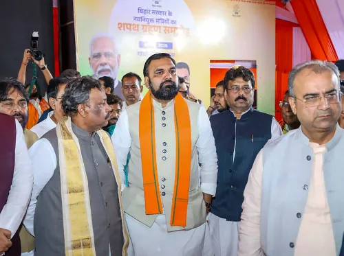 बिहार कैबिनेट विस्तार: पटना के गांधी मैदान में दोपहर 12:10 बजे शपथ, अमित शाह-राजनाथ सिंह मौजूद