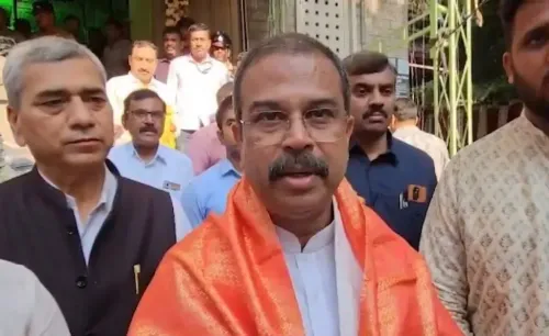 पश्चिम बंगाल और असम में भाजपा सरकार बनाएगी — धर्मेंद्र प्रधान का दावा, खड़गे ने जताया TMC को बढ़त का भरोसा