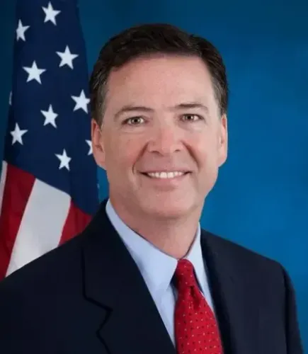 एफबीआई के पूर्व निदेशक जेम्स कोमी पर ट्रंप को कथित धमकी देने के आरोप में केस दर्ज