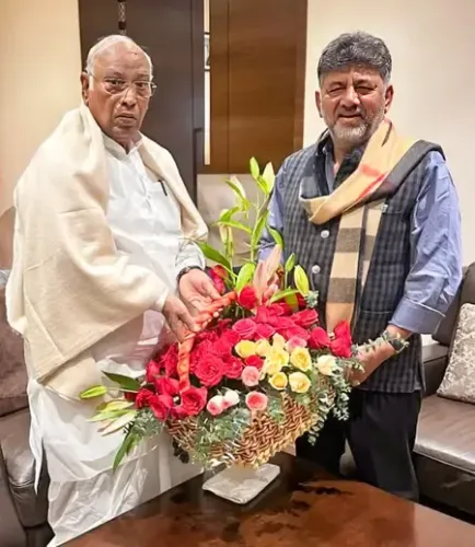 खड़गे से मुलाकात के बाद शिवकुमार बोले, 'कांग्रेस के लिए हर तरह का काम किया'